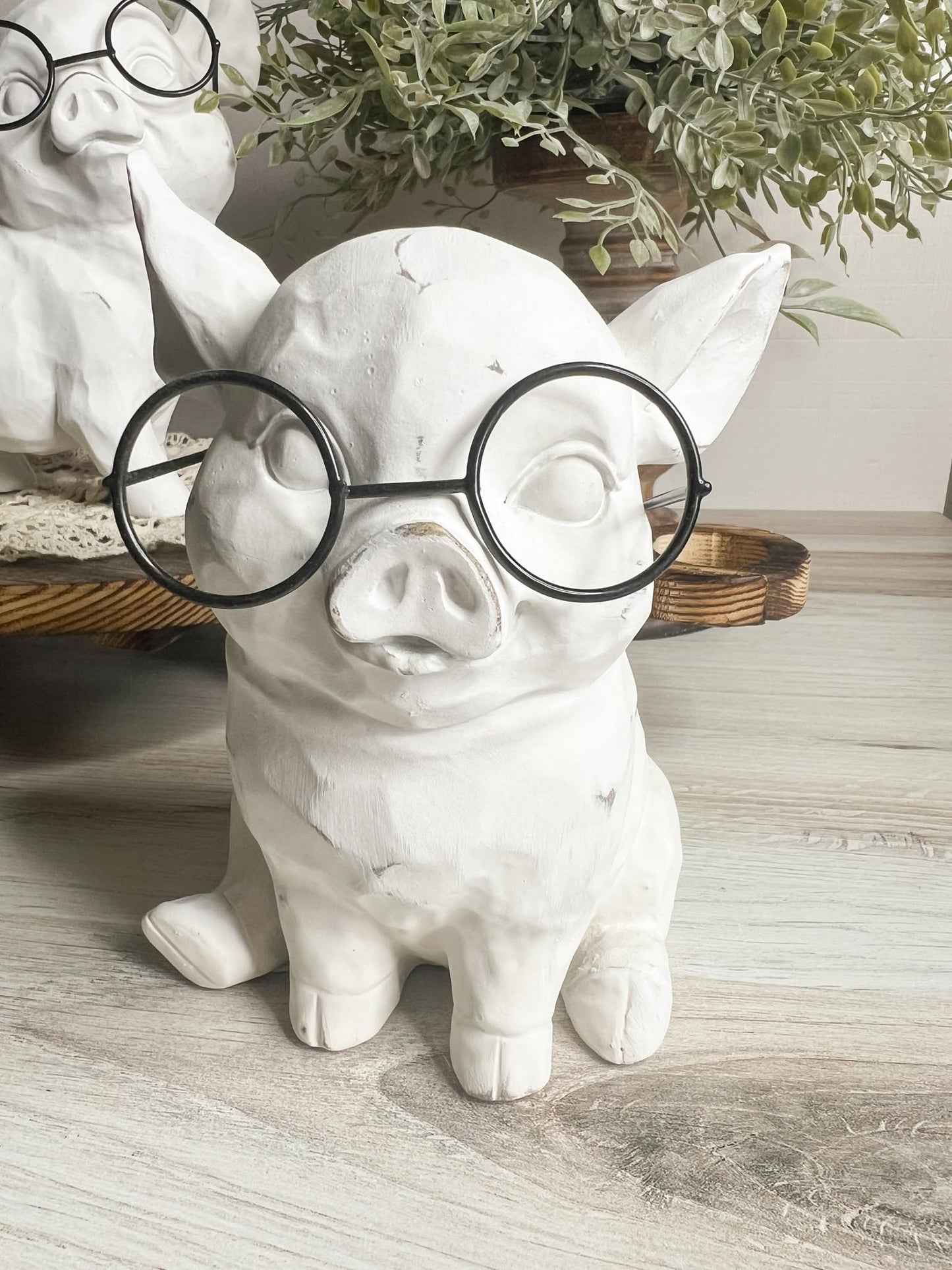 Farmhouse Pig with glasses 6.5"