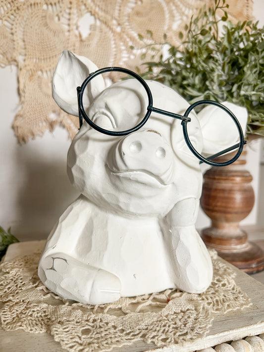 Farmhouse Pig Bust with glasses 7"