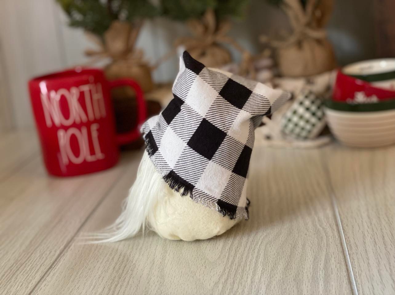 Black/White Buffalo Plaid Gnome