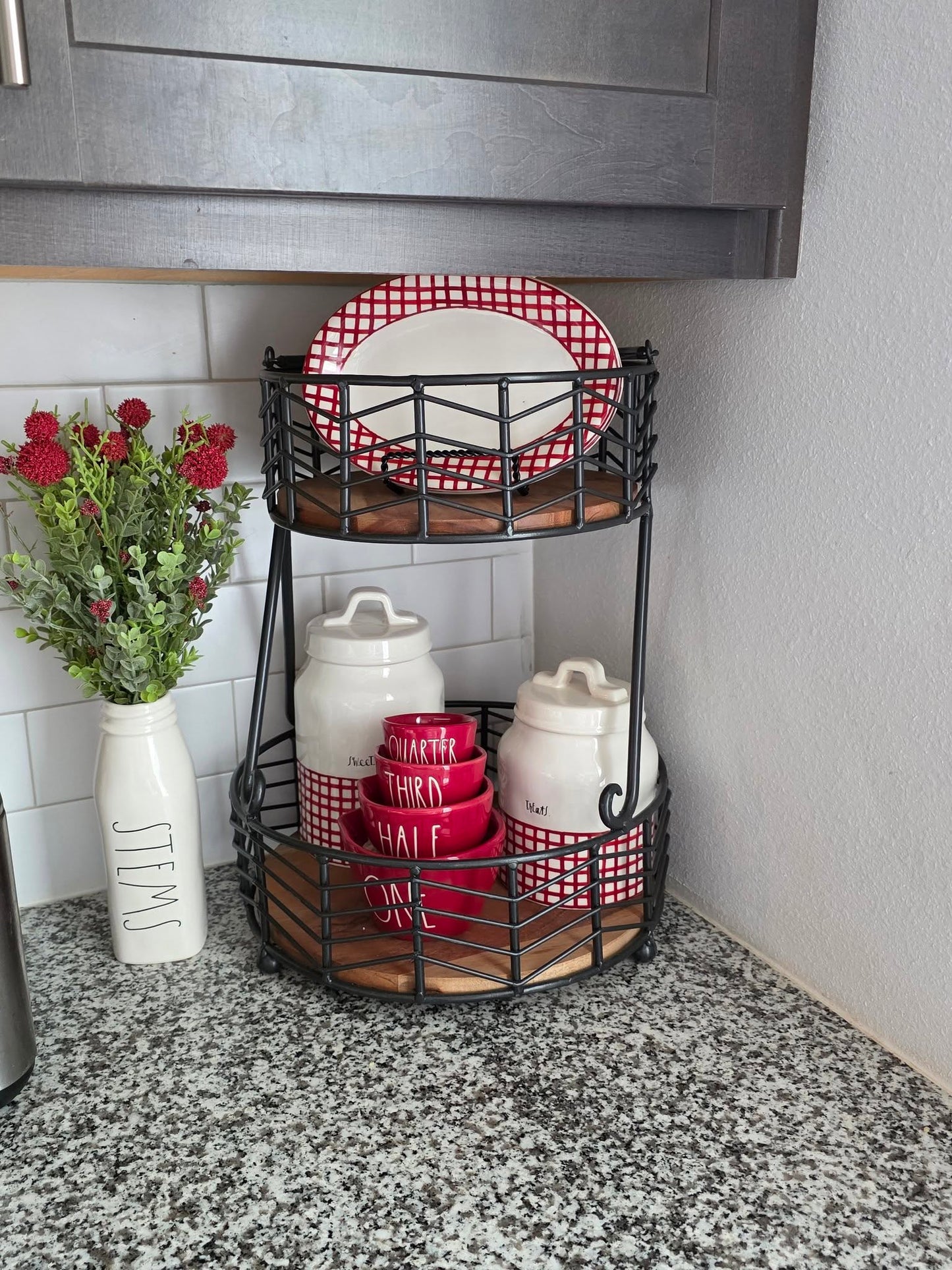 Red berry cluster garden pick